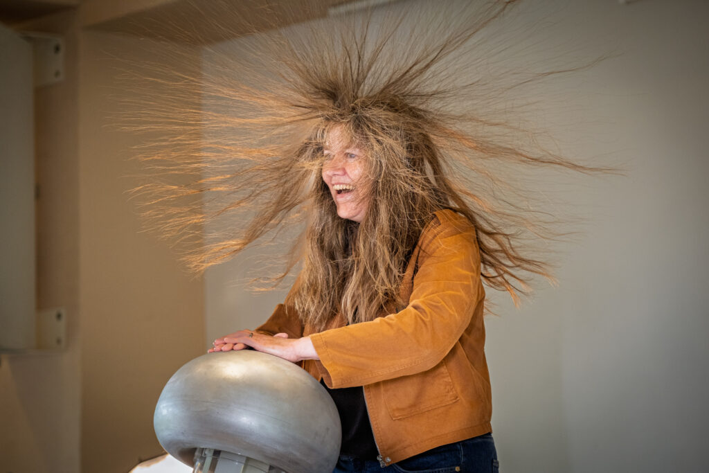 'Højt hår'-show på Energimuseet